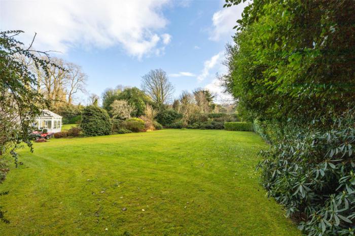 Lenaghmore, 4 Circular Road West