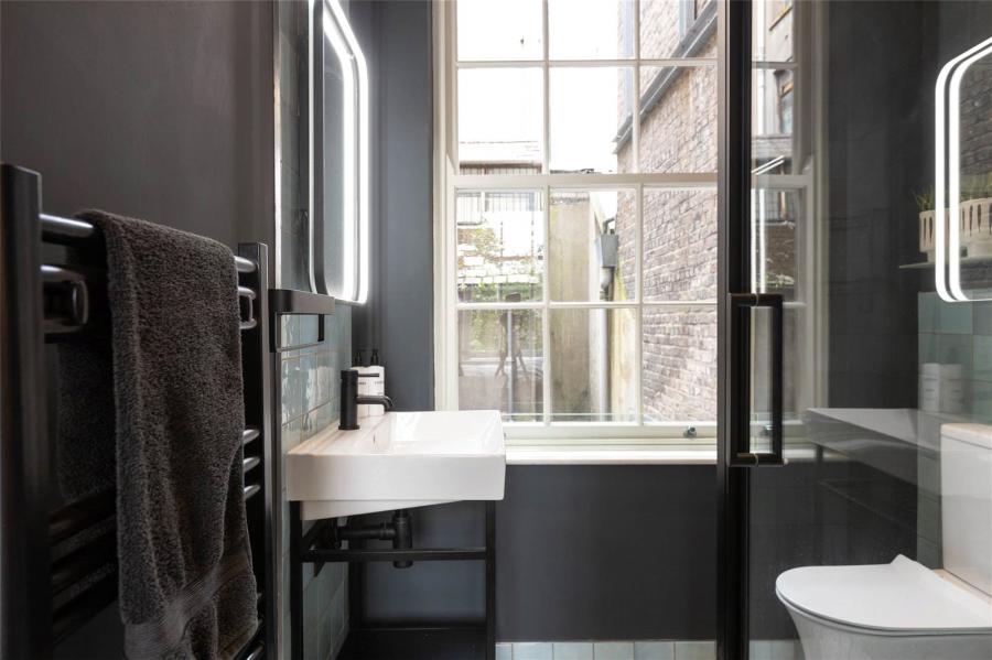 Balmoral Buildings - 2 Bedroom Apt, 11-13 College Square East