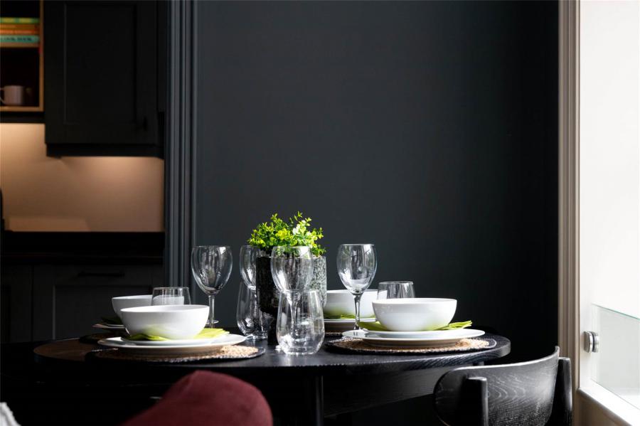 Balmoral Buildings - 2 Bedroom Apt, 11-13 College Square East