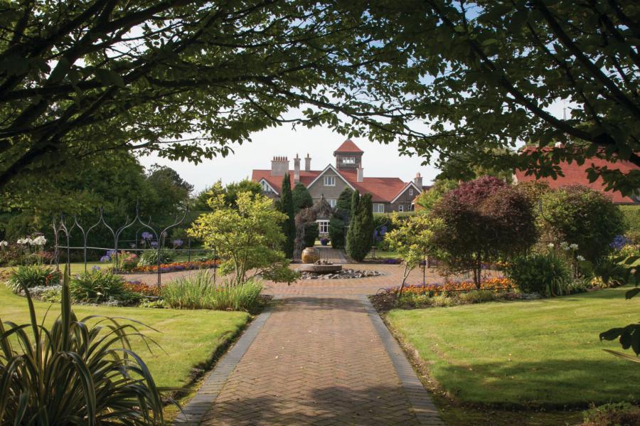 Rathmoyle House, 40 Craigdarragh Road