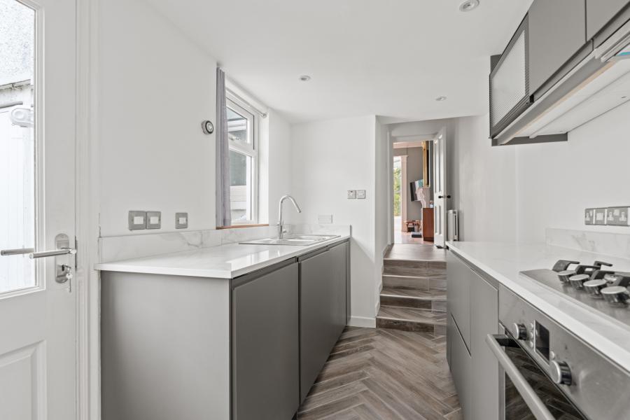 Flat 5a, 5 Ardmore Terrace Flat 5a, 5 Ardmore Terrace