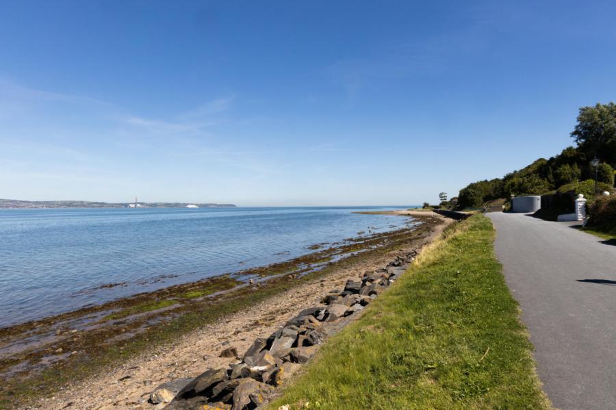 Eagleton, 29 Seafront Road