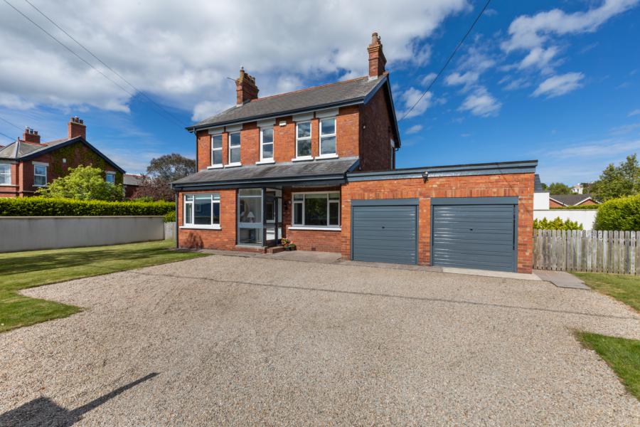 15 Ballymenoch Park