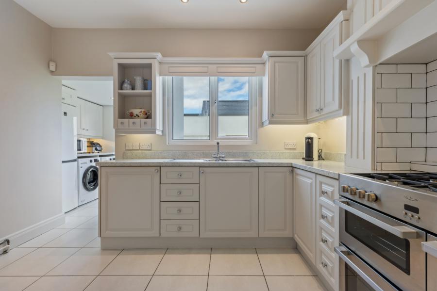 15 Ballymenoch Park