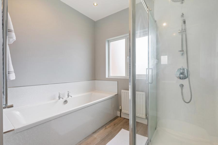 15 Ballymenoch Park