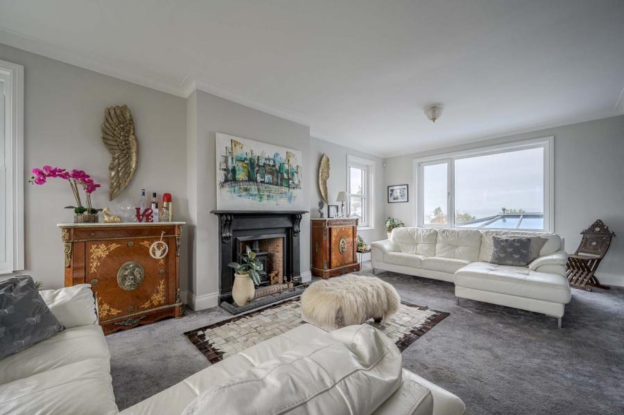 2c Maxwell Road