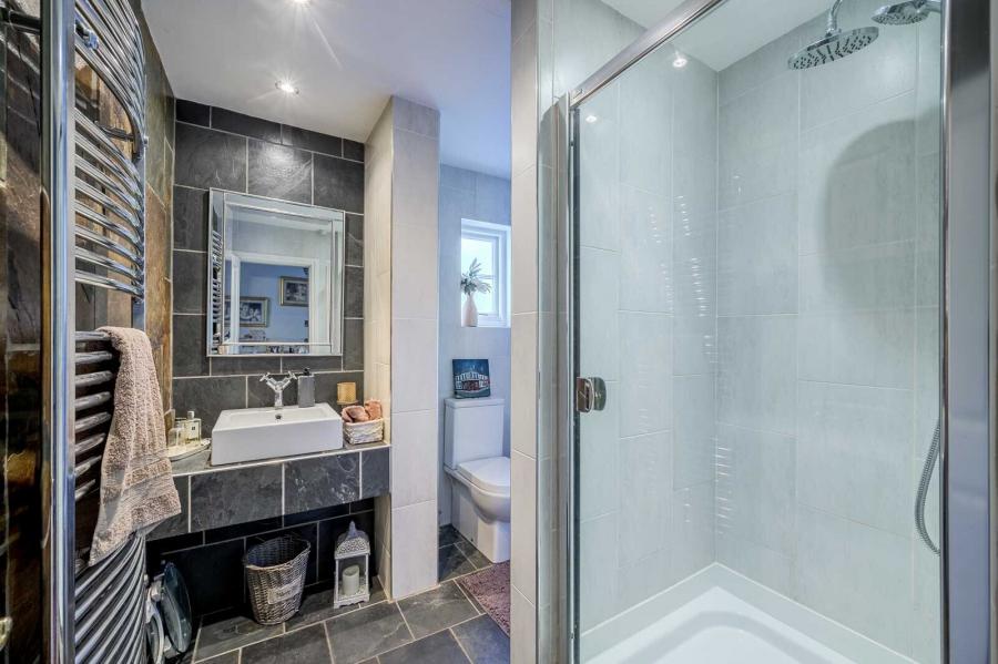 2c Maxwell Road