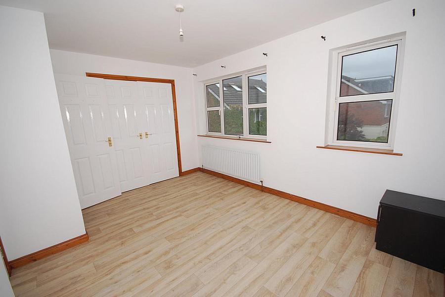 4 Ardenlee Green