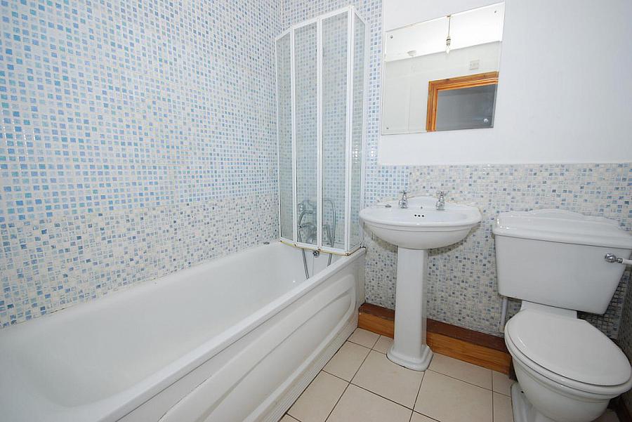 4 Ardenlee Green
