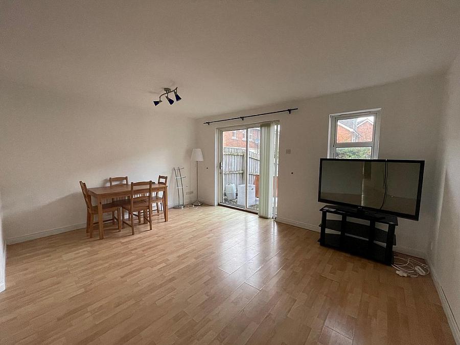 4 Ardenlee Green