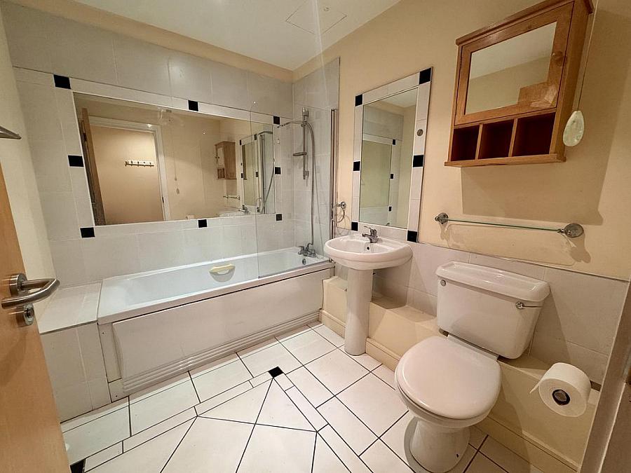 406 Park Avenue, 12 Bankmore Street