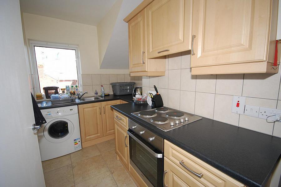 Apt 3, 45 Ulsterville Avenue