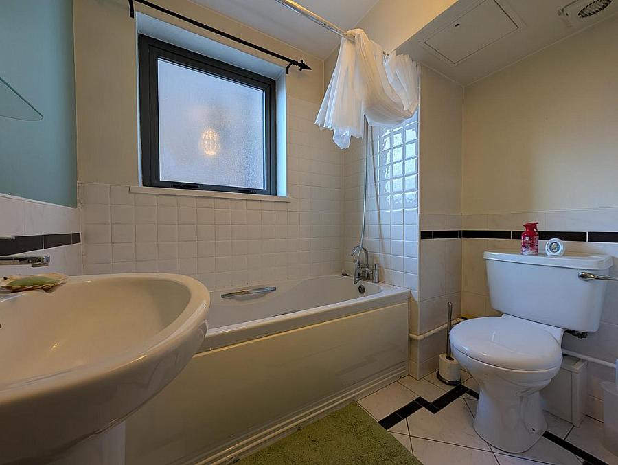 37 St Georges Harbour