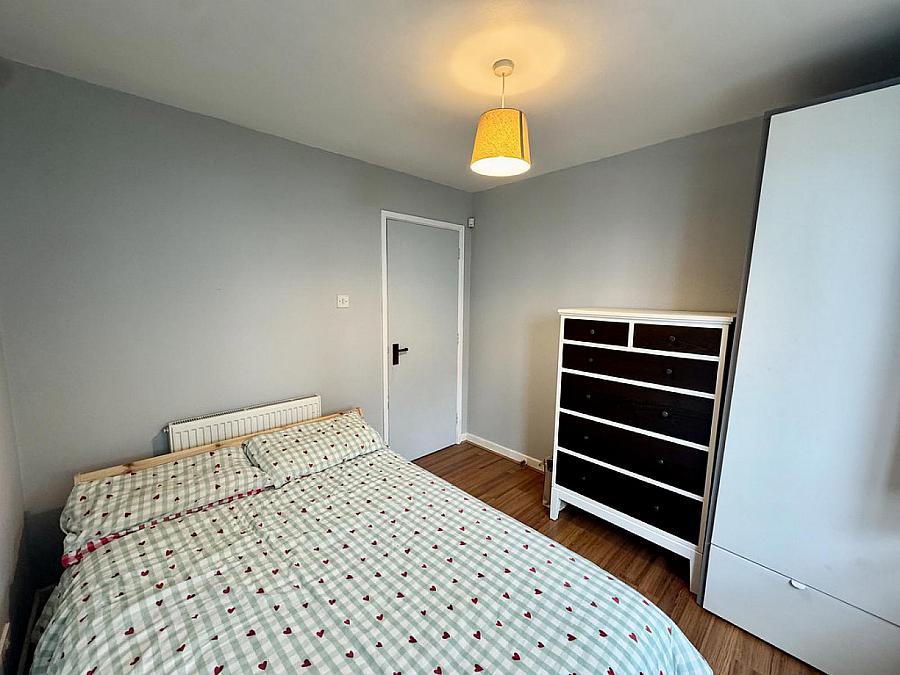 8A Stranmillis Court