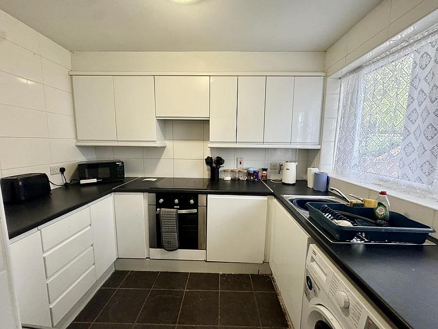 8A Stranmillis Court