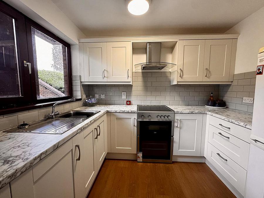 4A Stranmillis Court