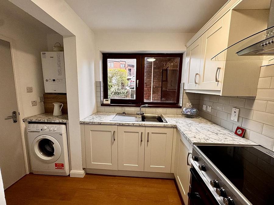 4A Stranmillis Court