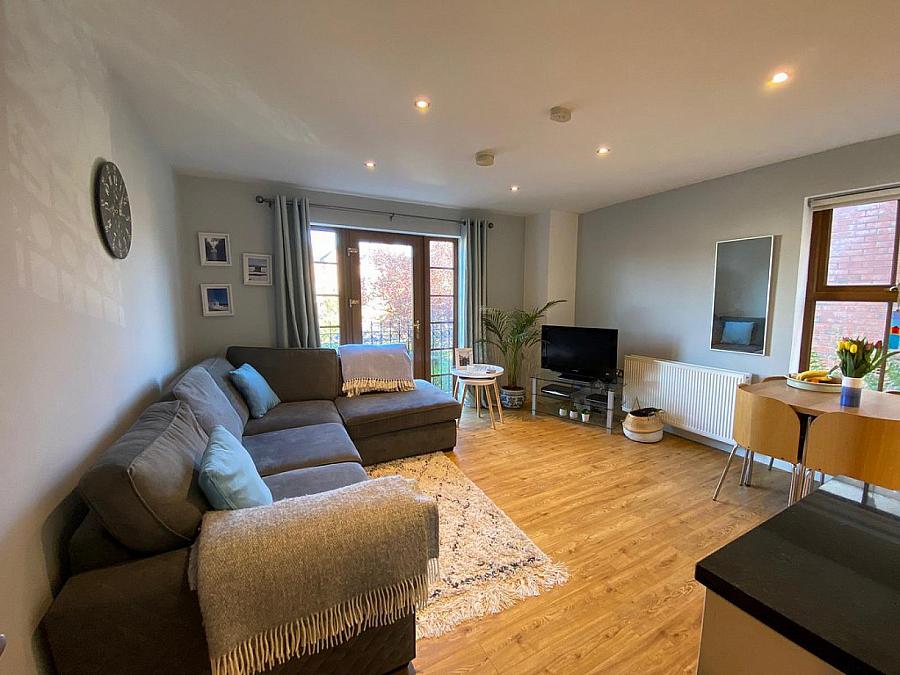 Apt 5, 22 Upper Lisburn Road