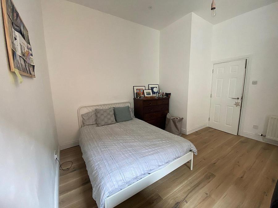 14d Lisburn Road