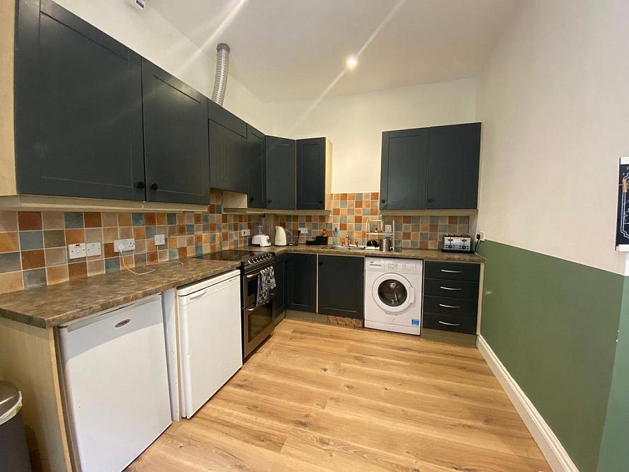 14d Lisburn Road