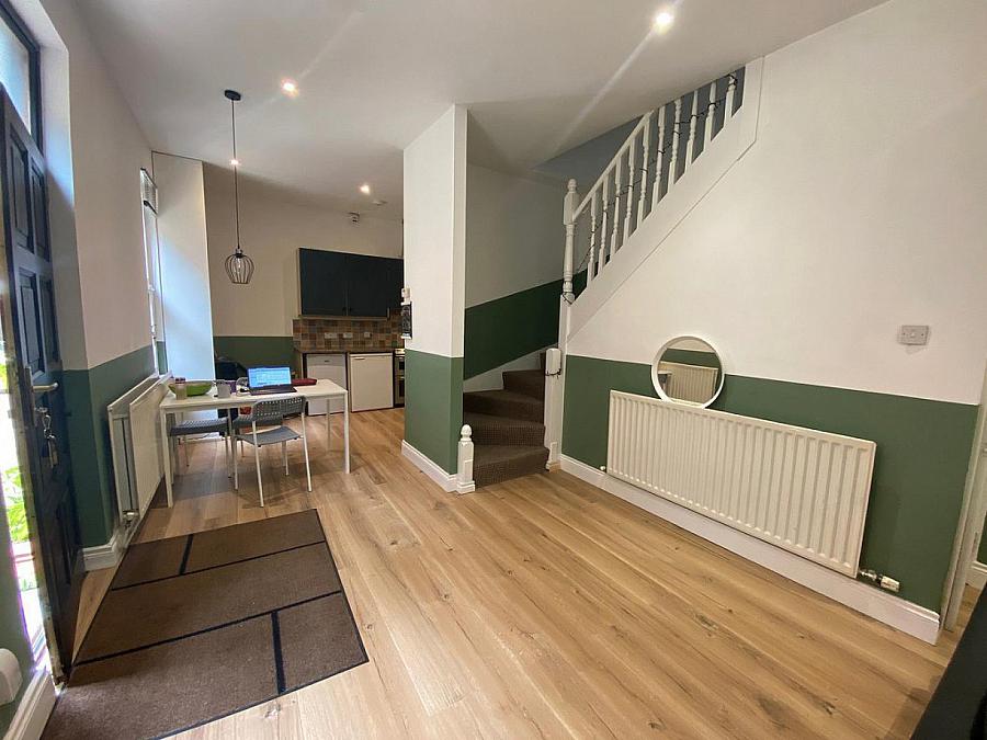 14d Lisburn Road