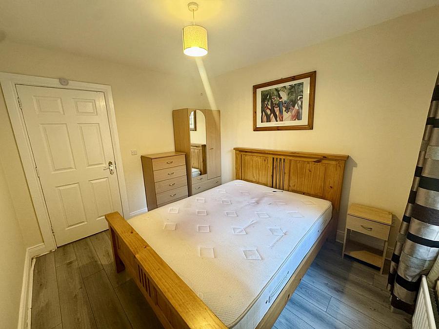 Apt 1 College Mews, 1A Rugby Road