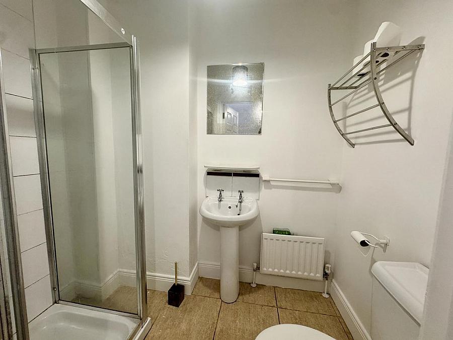 Apt 1 College Mews, 1A Rugby Road