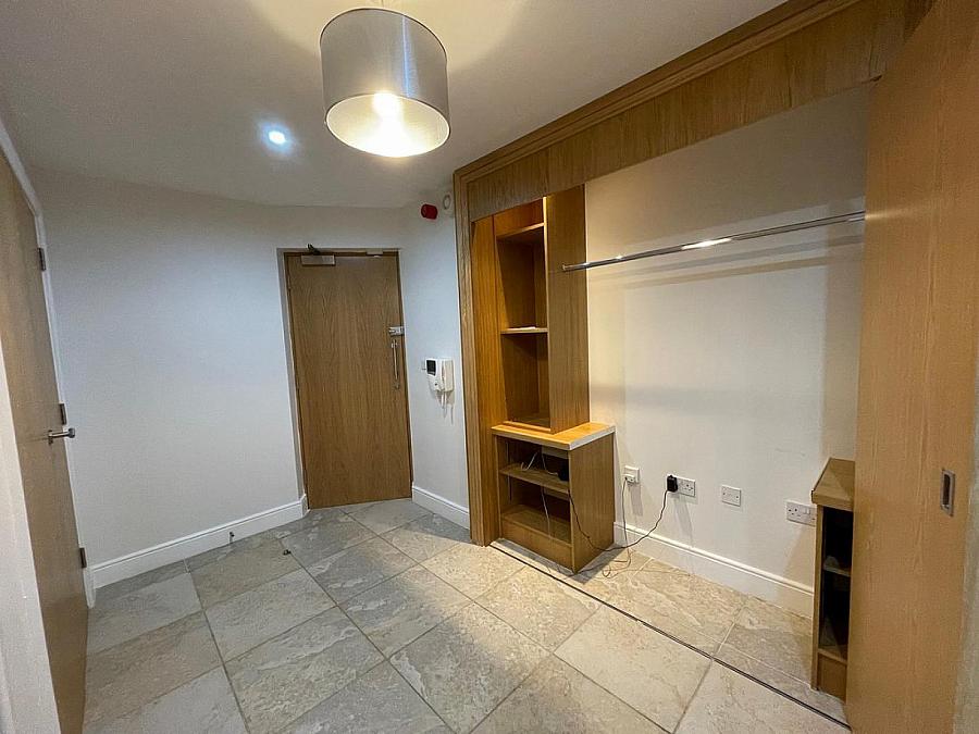 Apt 7, 1 Deramore Park South