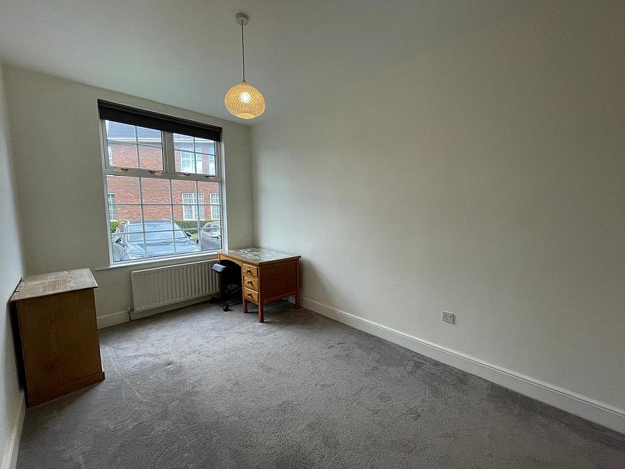 38 Thornhill Malone