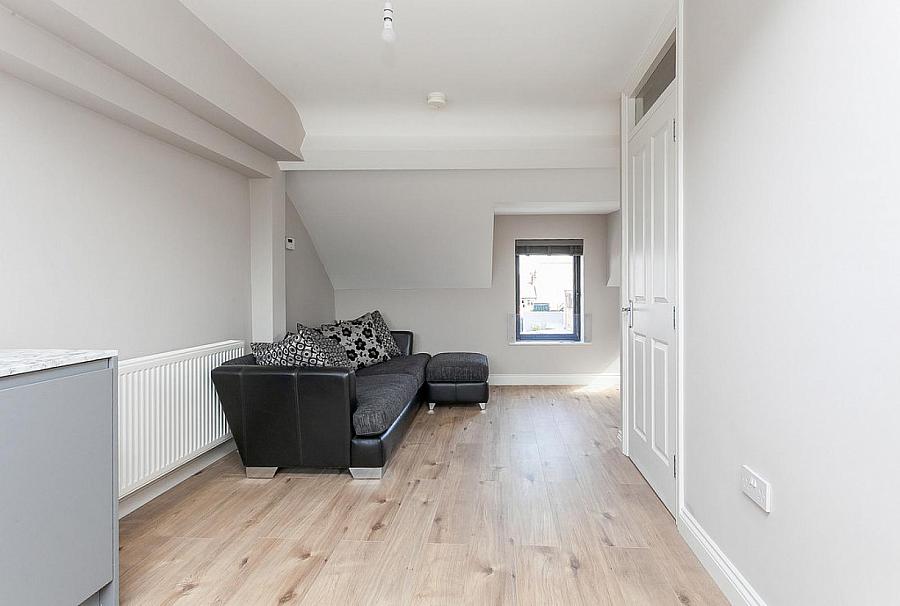 Flat C, 2 Surrey Street