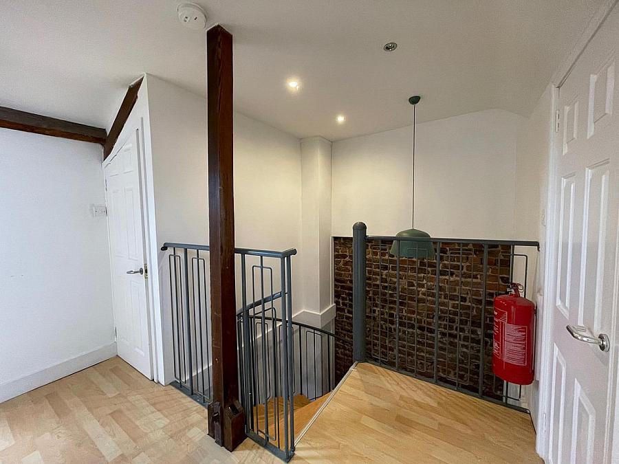 14c Lisburn Road