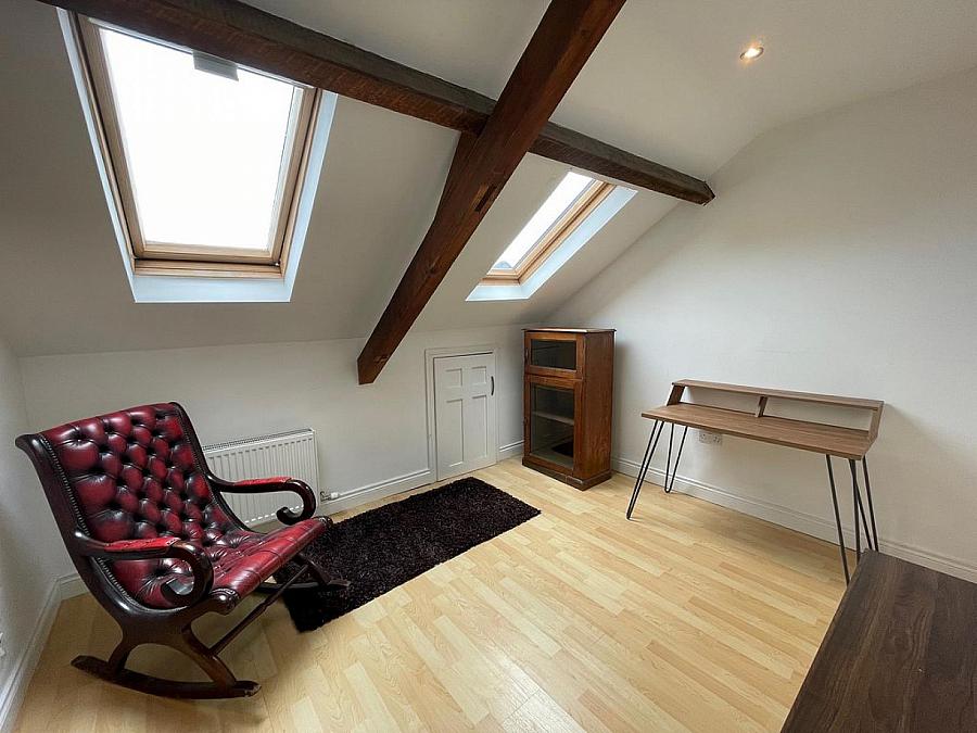 14c Lisburn Road