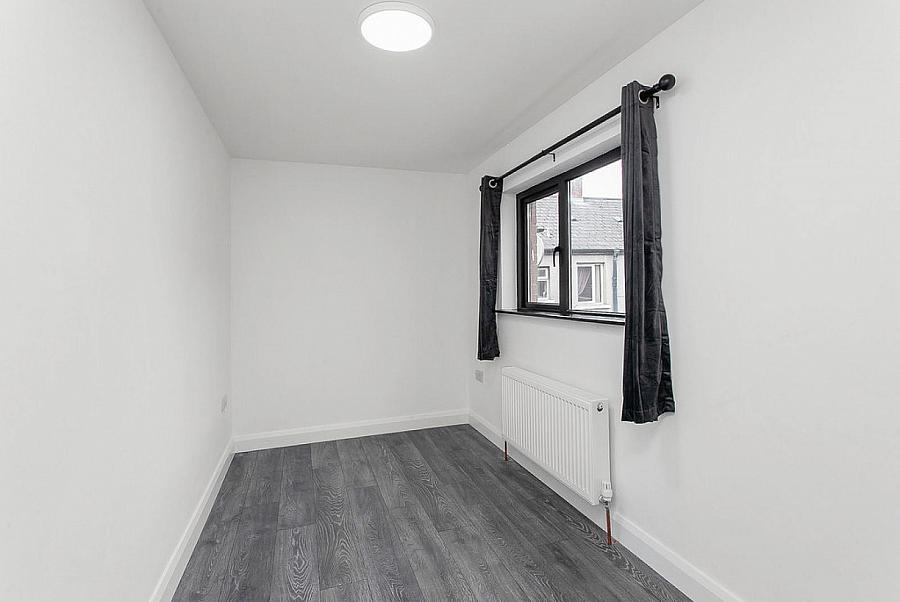 21 Bloomfield Street