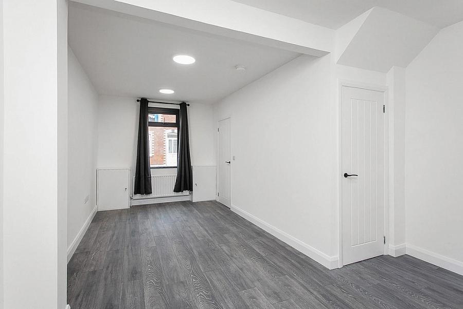 21 Bloomfield Street