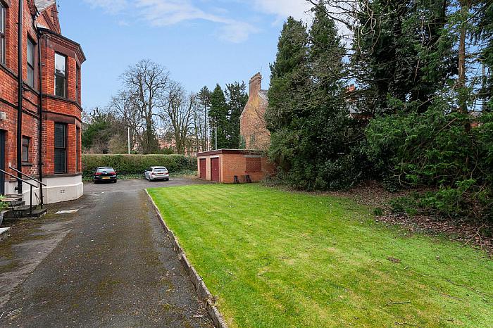 Apartment 3, 97 Malone Road