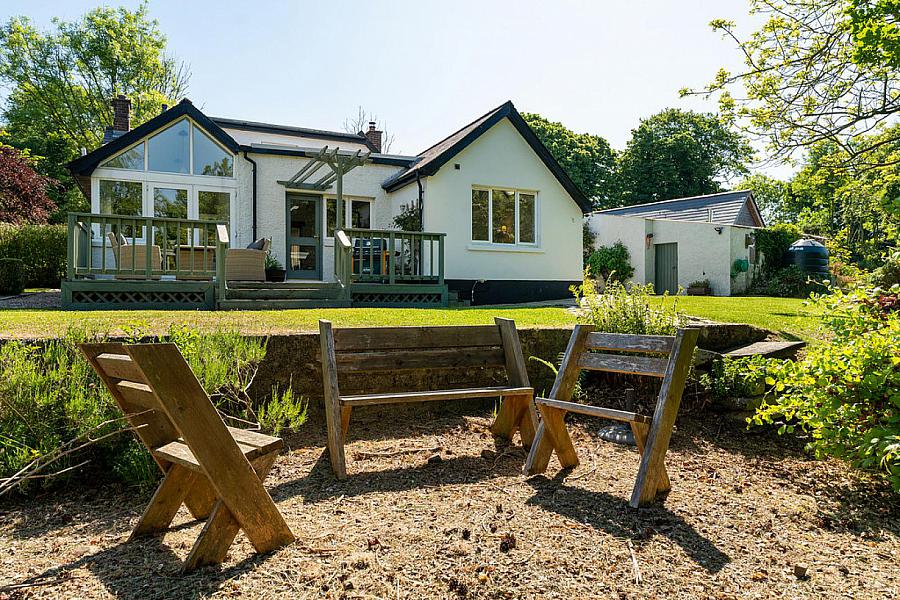 29 Manse Road