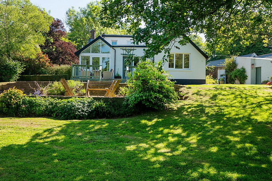 29 Manse Road