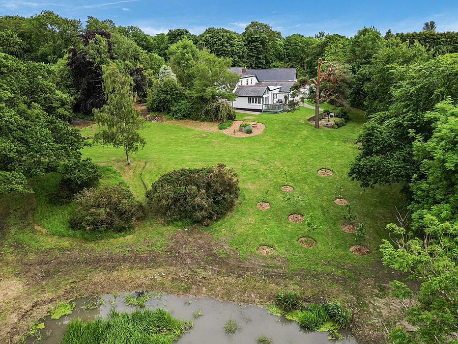 29 Manse Road