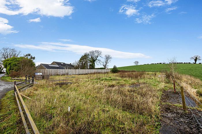 Site @, 75 Back Road