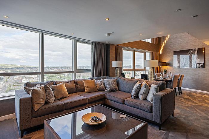 25-06 Obel, 62 Donegall Quay
