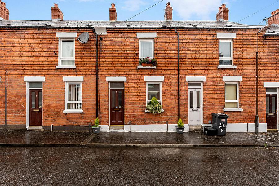 17 Daphne Street