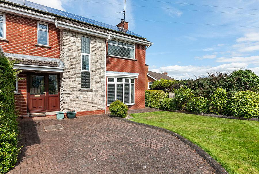 122 Trossachs Drive