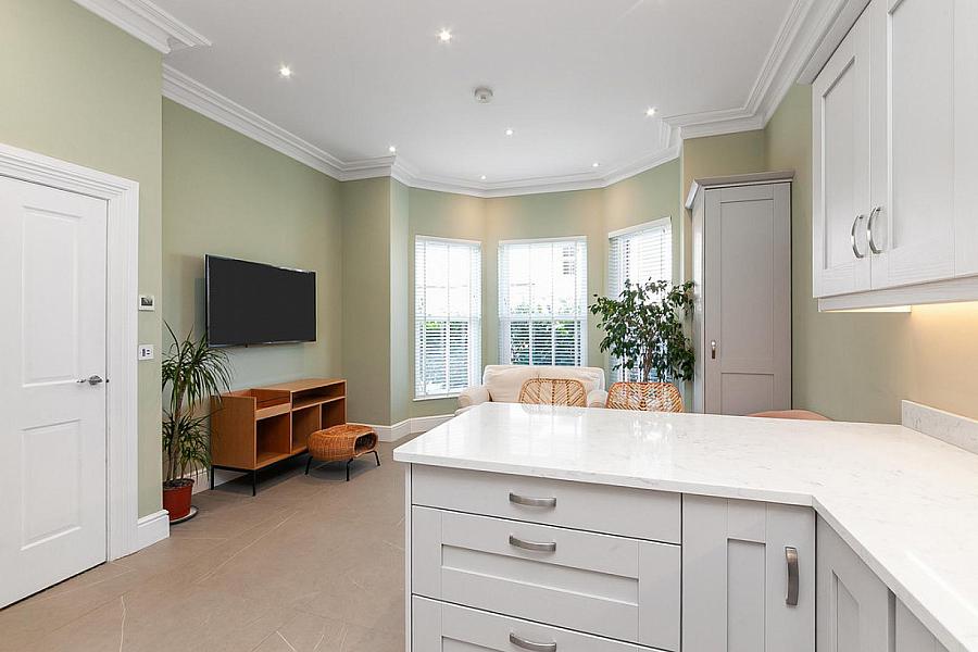 Flat 3 Furnisher House, 19 Windsor Avenue