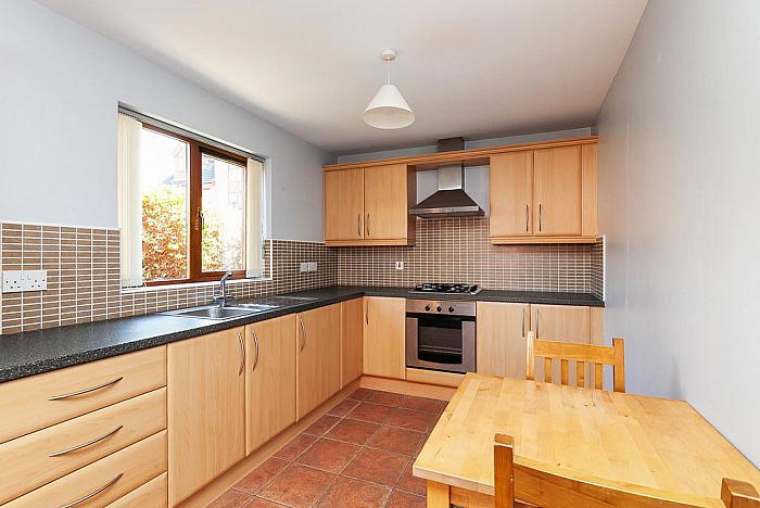 Apt 35 2 Annadale Square