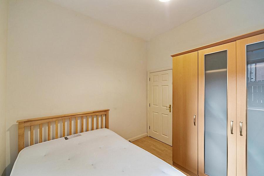 Apt 1, 97 Eglantine Avenue