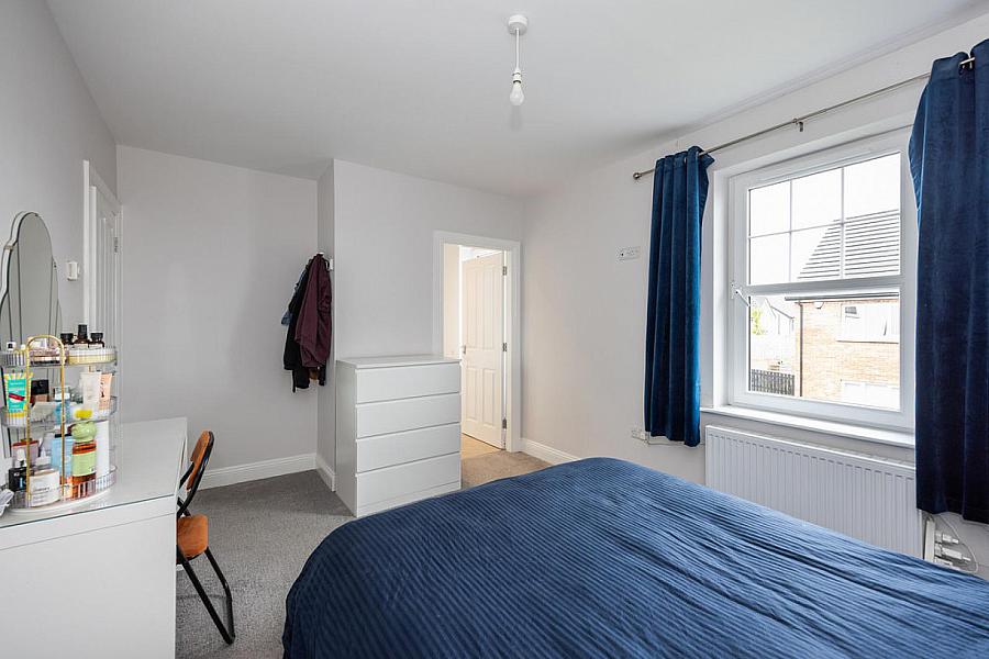 37 Sir Richard Wallace Crescent