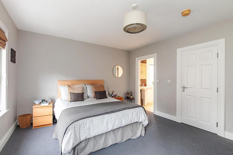 9 Danesfort Park South