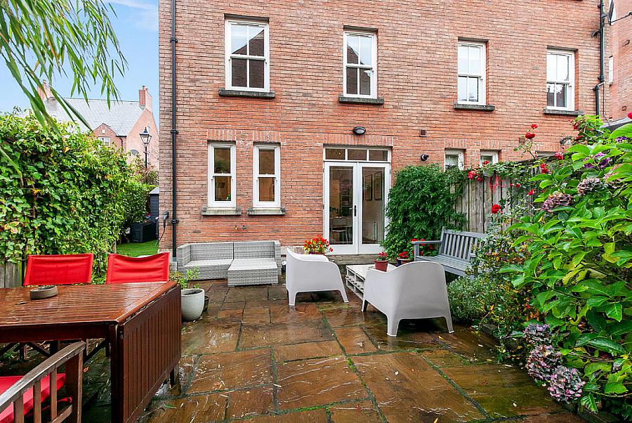 9 Danesfort Park South