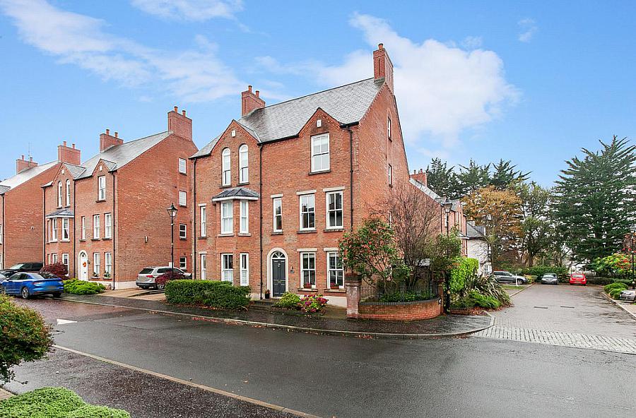 9 Danesfort Park South