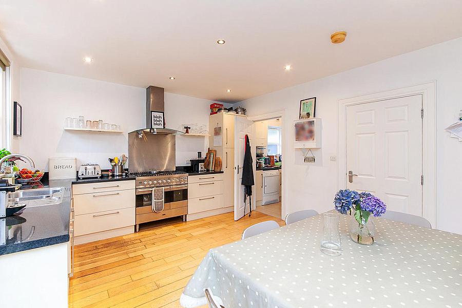 9 Danesfort Park South